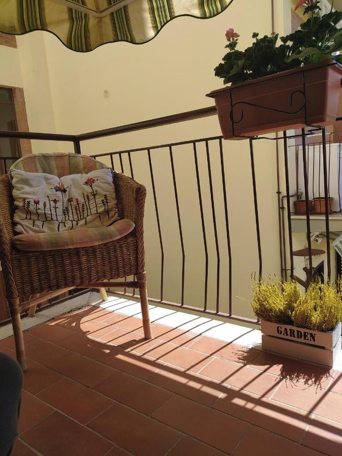 Апартаменты Casa Dina Сан-Джиминьяно Экстерьер фото